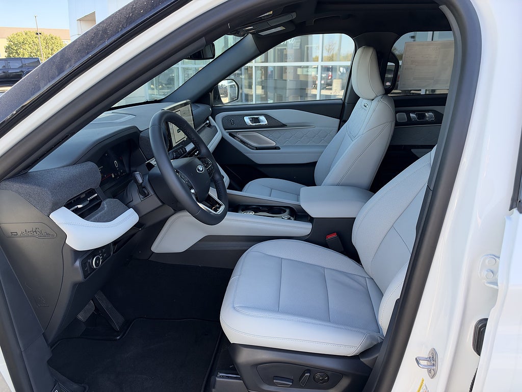 2027 Ford Explorer Platinum