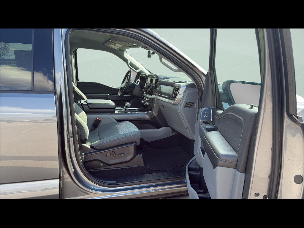 2023 Ford F-150 Lightning XLT