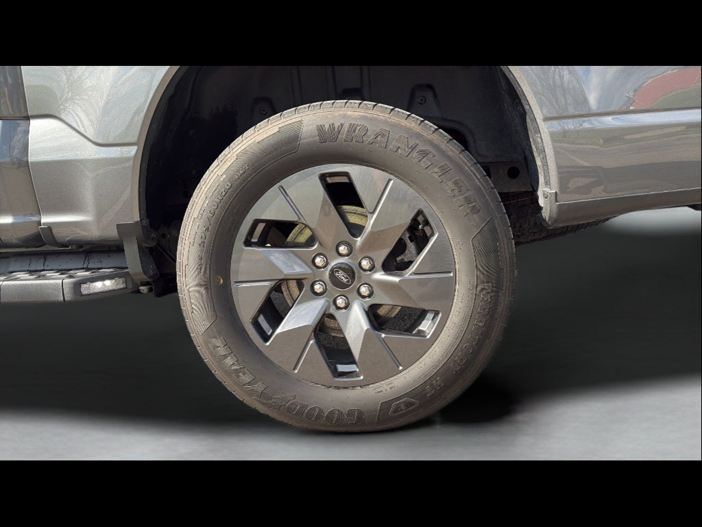 2023 Ford F-150 Lightning XLT