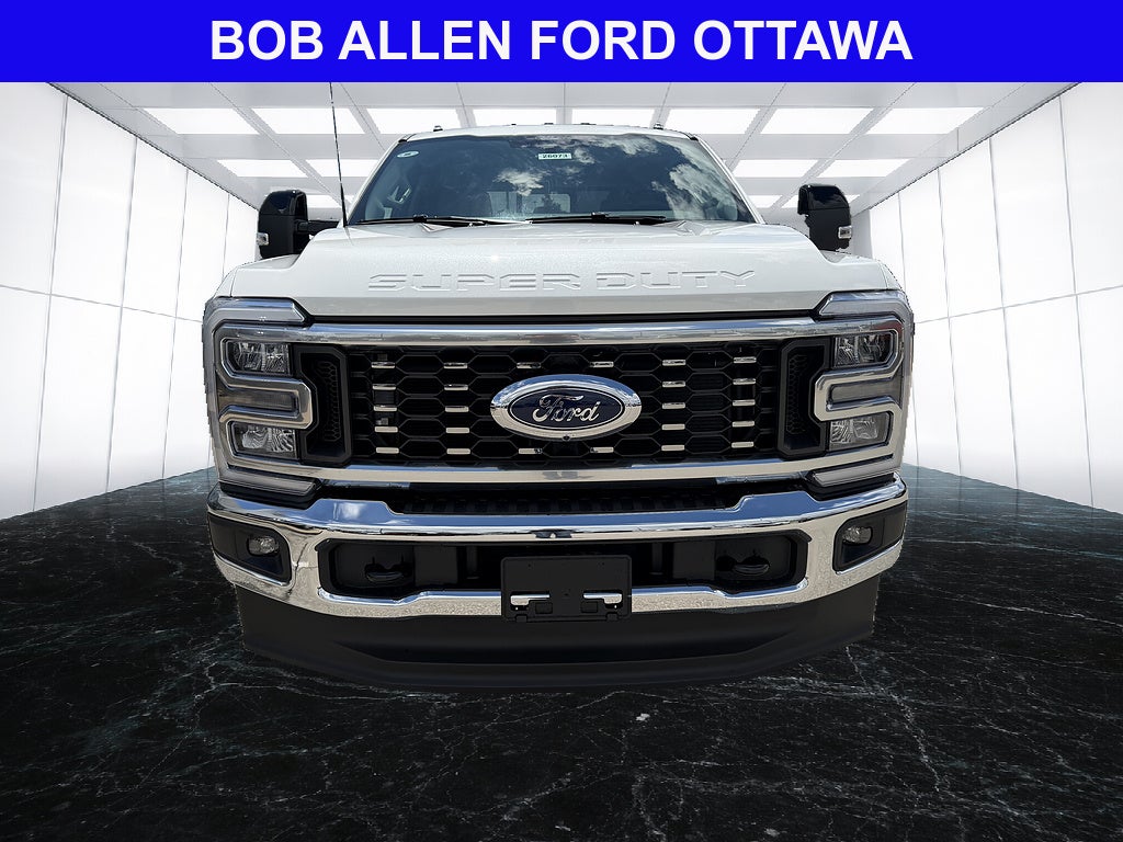 2026 Ford Super Duty F-350 DRW LARIAT
