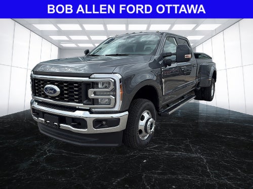 2026 Ford Super Duty F-350 DRW LARIAT