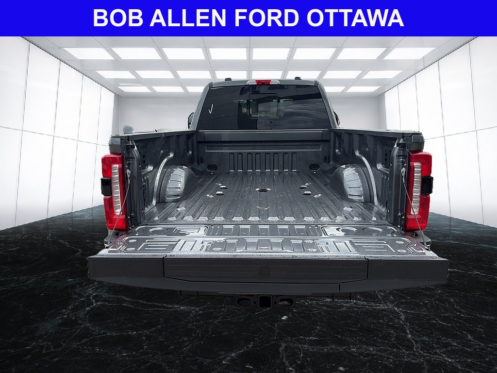 2026 Ford Super Duty F-350 DRW LARIAT