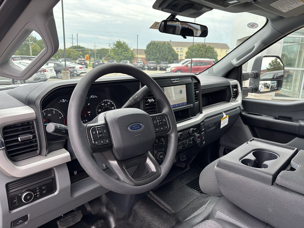 2026 Ford Super Duty F-350 DRW XL