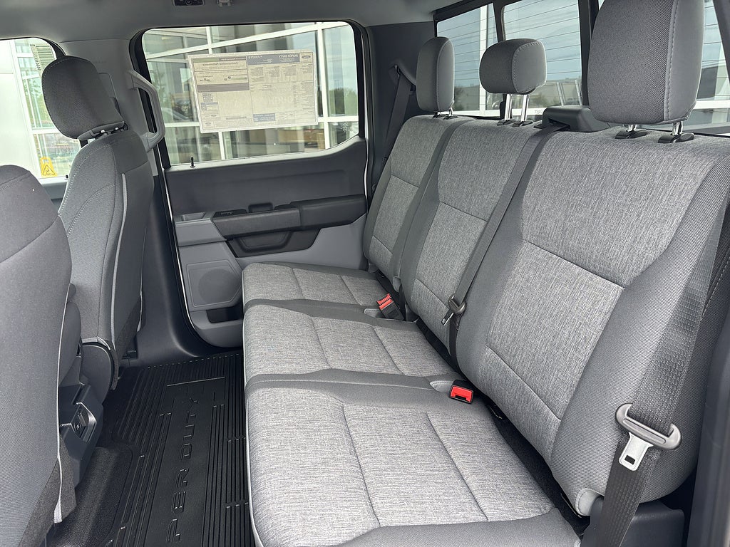 2026 Ford Super Duty F-350 DRW XL
