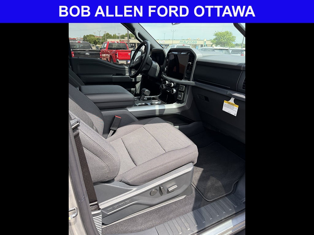 2025 Ford F-150 XLT - Photo 17
