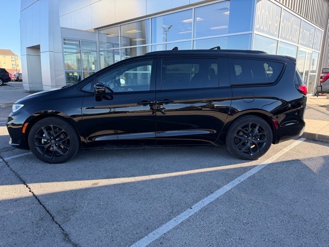 2025 Chrysler Pacifica Limited