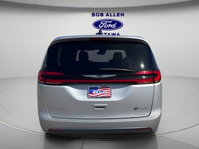 2024 Chrysler Pacifica Select