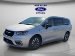 2024 Chrysler Pacifica Select