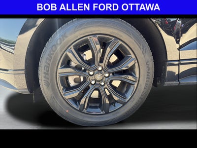 2023 Ford Edge SE