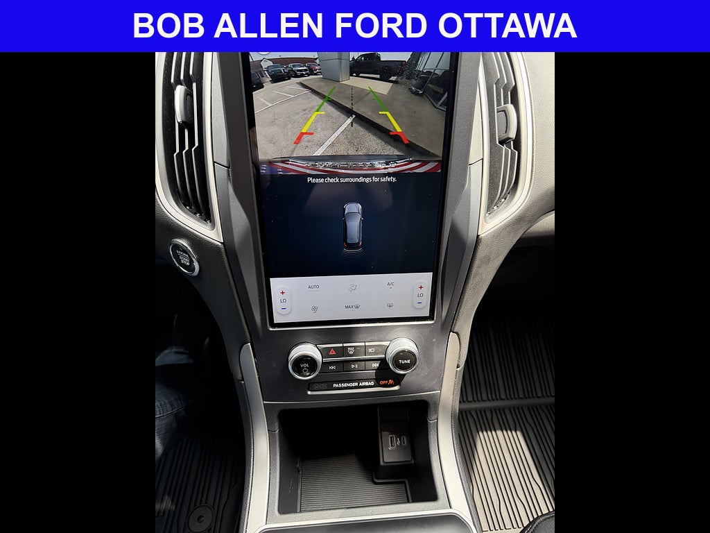 2022 Ford Edge SE