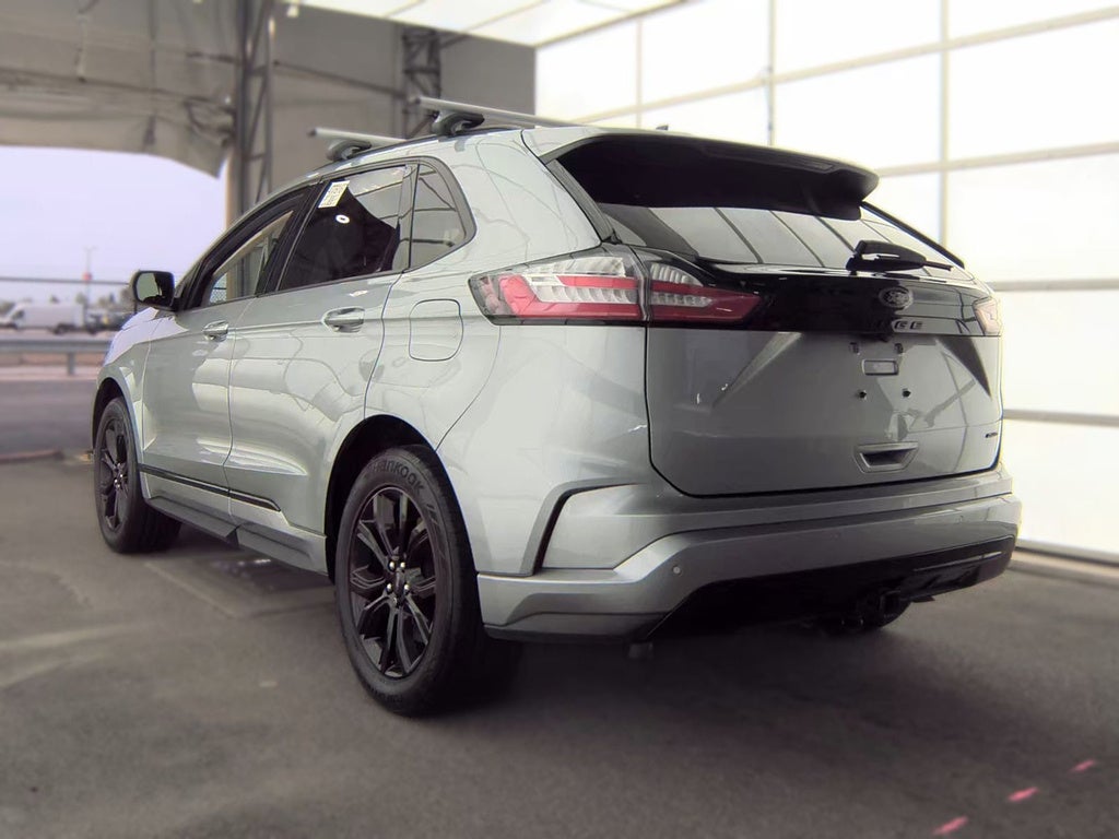 2022 Ford Edge SE