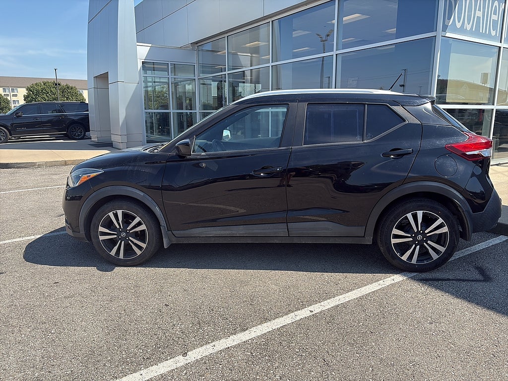 Used 2020 Nissan Kicks SV with VIN 3N1CP5CV6LL516211 for sale in Kansas City