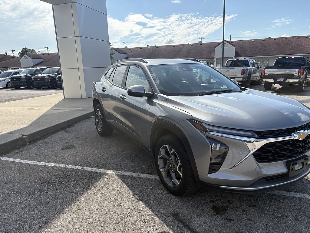 2025 Chevrolet Trax LT