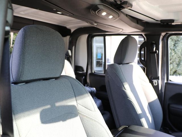 2025 Jeep Gladiator Nighthawk