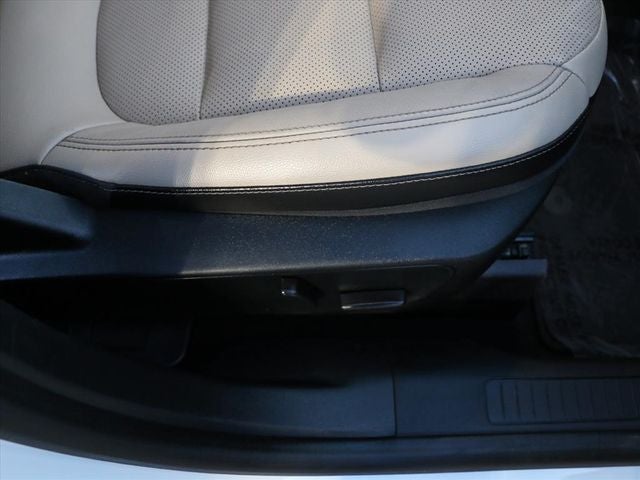 2020 Ford Escape Titanium Hybrid