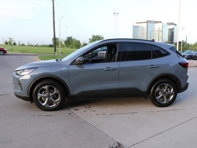 2025 Ford Escape Hybrid ST-Line