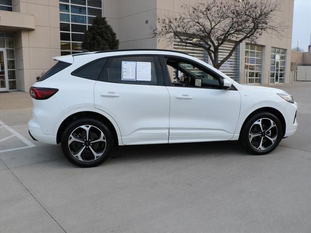 2023 Ford Escape ST-Line Elite