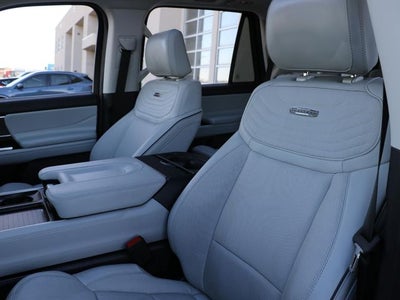 2025 Ford Expedition Platinum