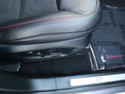 2024 Ford Explorer ST-Line