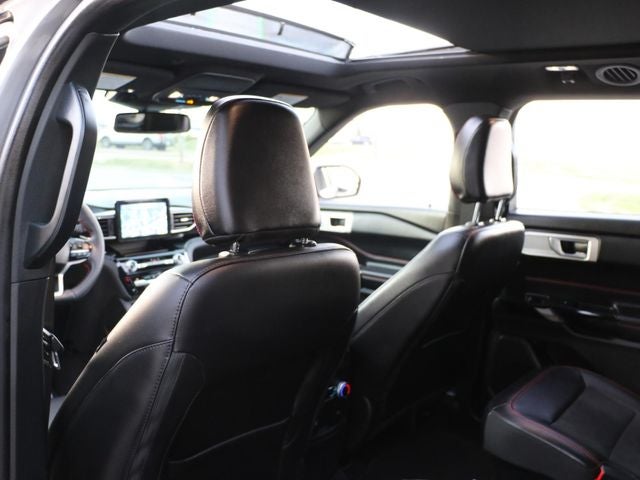 2024 Ford Explorer ST-Line