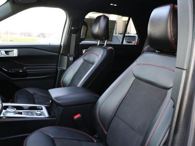 2024 Ford Explorer ST-Line