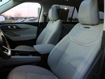 2025 Ford Explorer Platinum