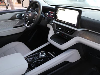 2025 Ford Explorer Platinum