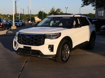 2025 Ford Explorer Platinum
