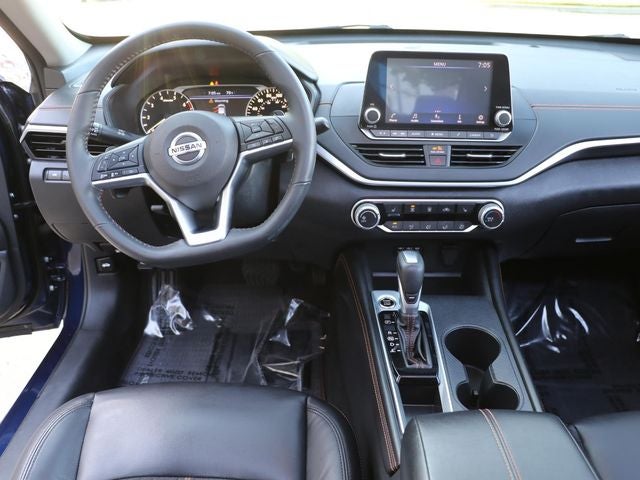 2022 Nissan Altima 2.0 SR