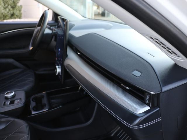 2022 Ford Mustang Mach-E Select