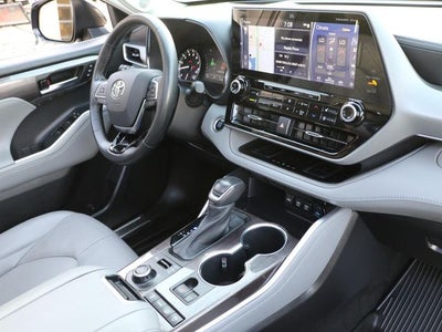 2021 Toyota Highlander Platinum