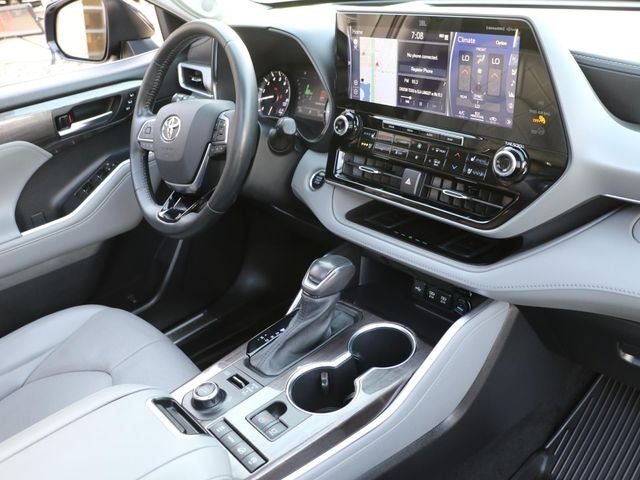 2021 Toyota Highlander Platinum