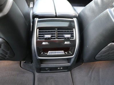 2023 BMW X7 M60i