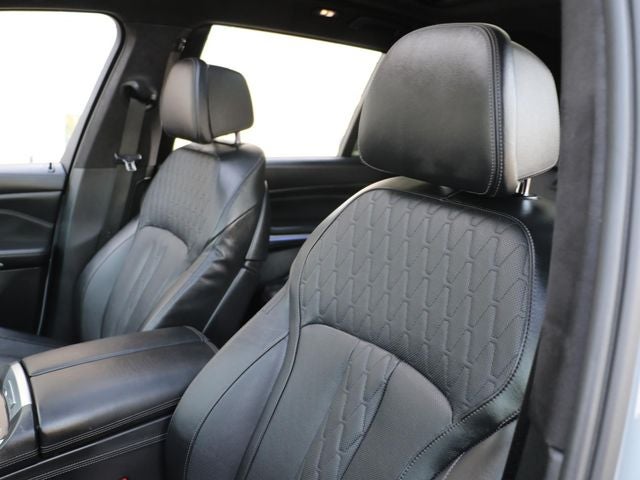 2023 BMW X7 M60i