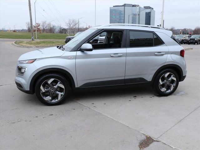 2022 Hyundai Venue SEL