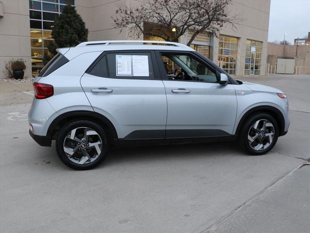 2022 Hyundai Venue SEL