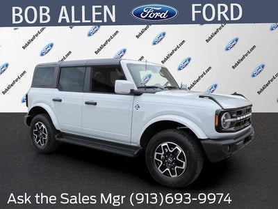 2026 Ford Bronco Outer Banks®