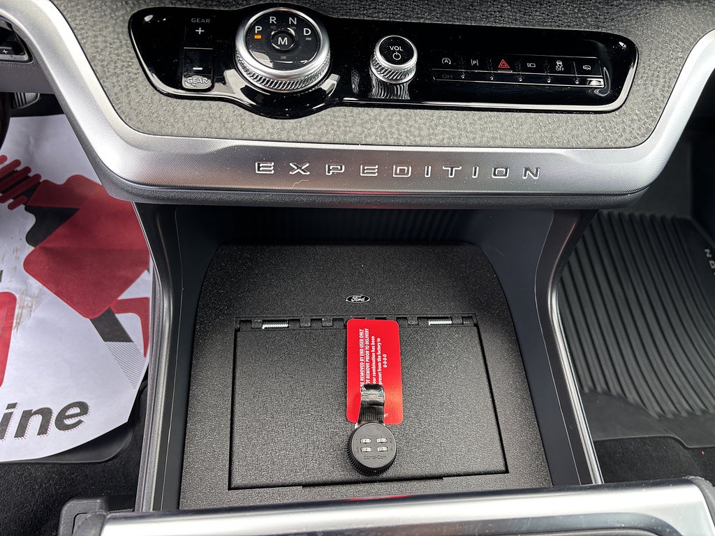 2025 Ford Expedition Tremor