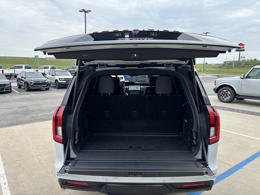 2025 Ford Expedition Tremor
