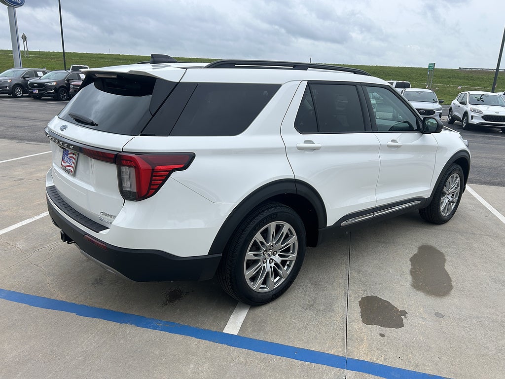 2025 Ford Explorer Active