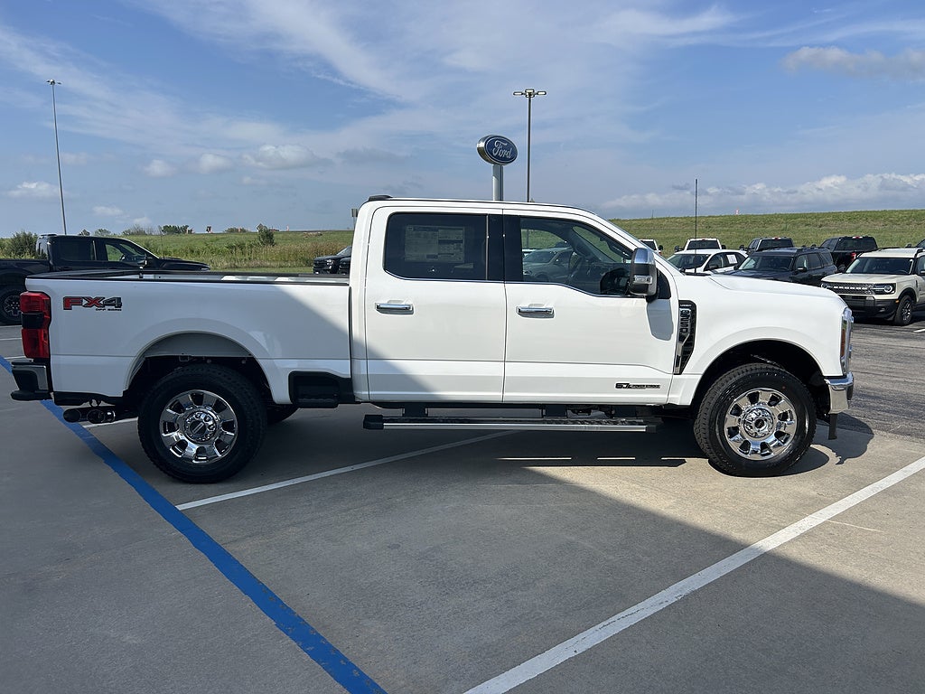 2026 Ford Super Duty F-250 SRW LARIAT