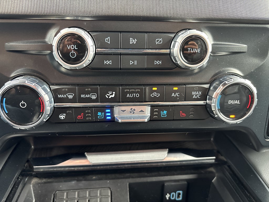 2023 Ford Super Duty F-250 SRW Platinum