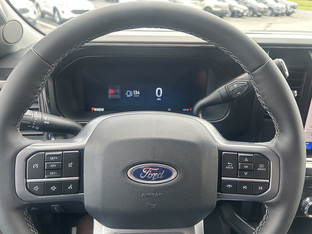 2026 Ford Super Duty F-350 DRW LARIAT