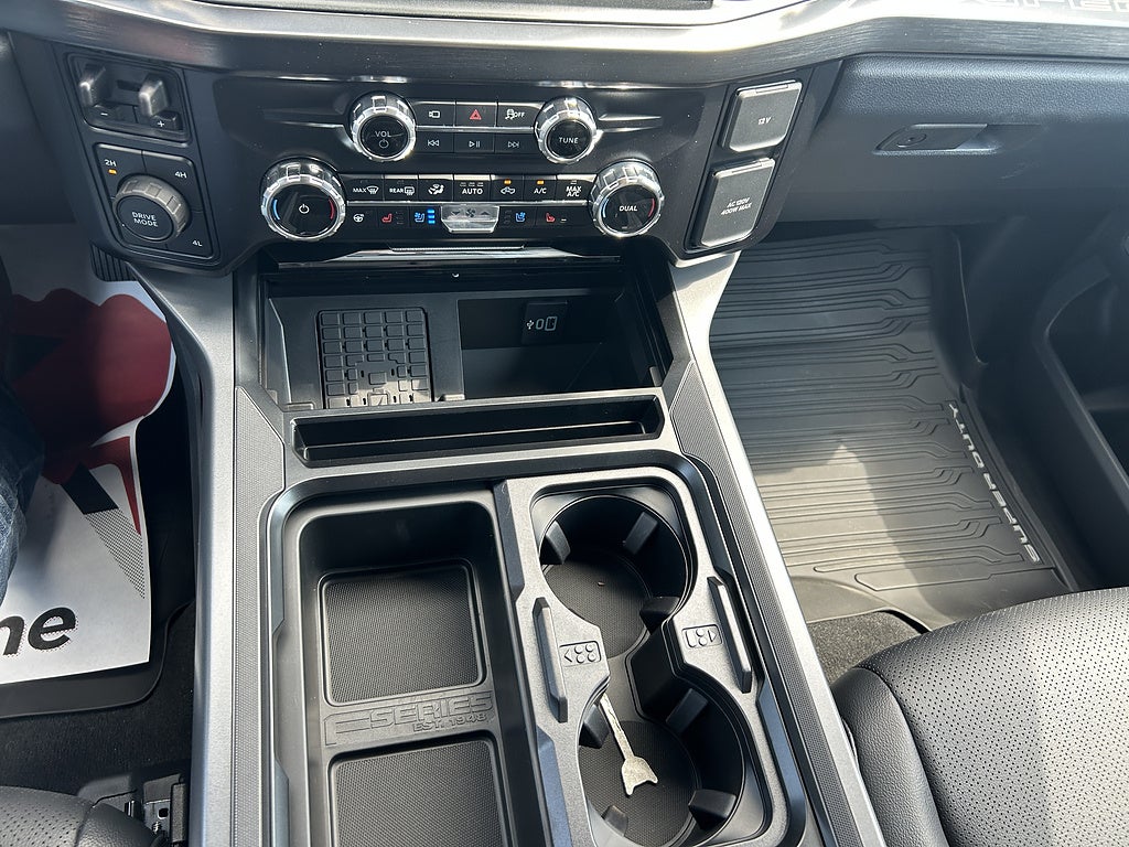 2026 Ford Super Duty F-350 DRW LARIAT
