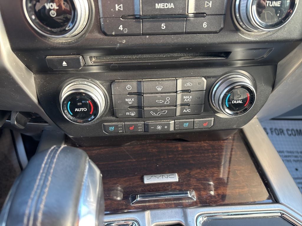 2015 Ford F-150 Platinum