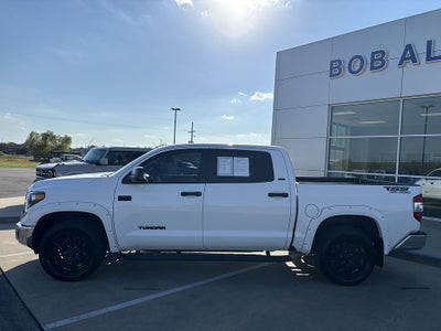 2018 Toyota Tundra 4WD SR5