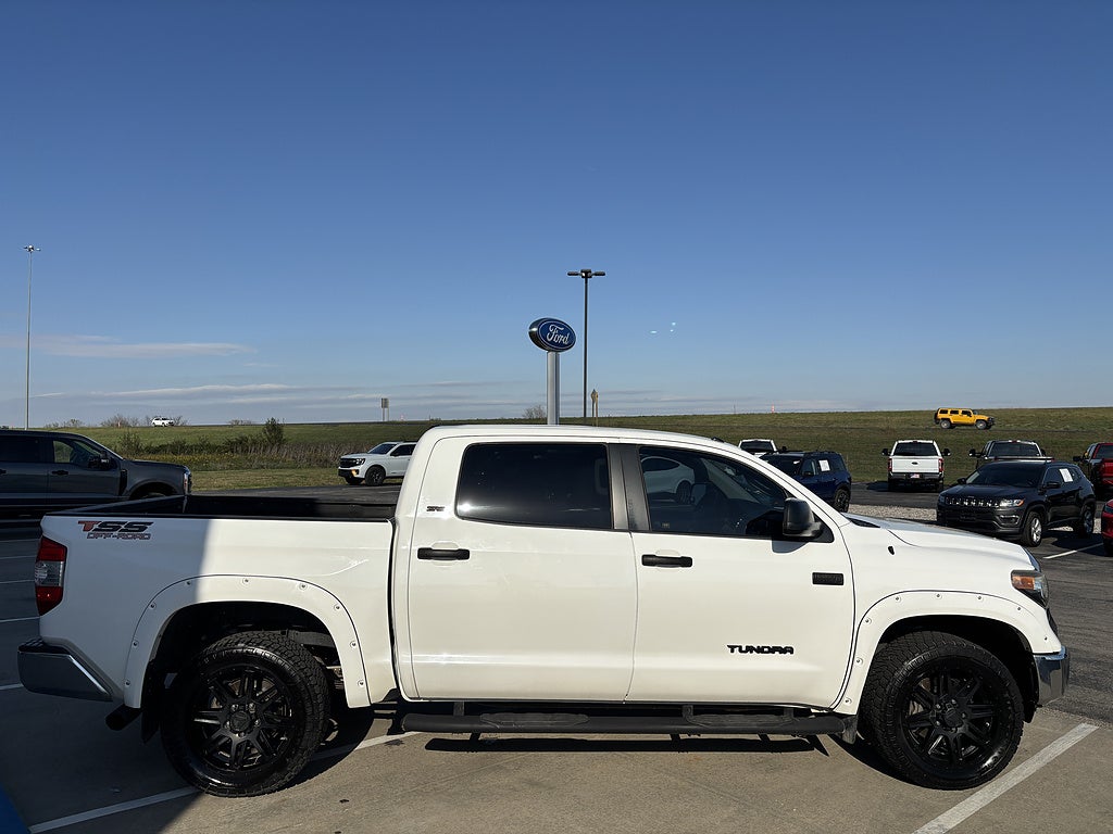 2018 Toyota Tundra 4WD SR5